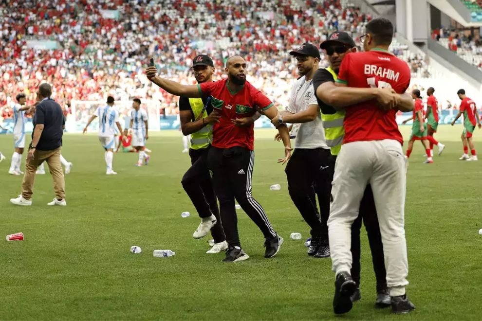 Football rival in Olympics