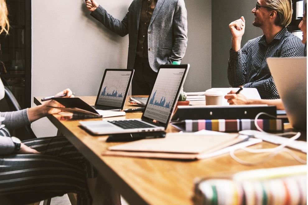 The Fractional Revolution: How to Leverage Part-Time Experts to Scale Your Business Without the Overhead