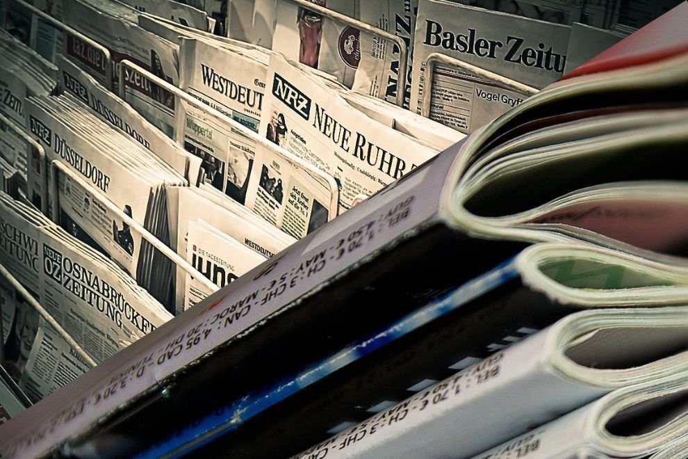 Print Isn’t Dead: The Surprising Revival of Newspapers & Magazines in 2026