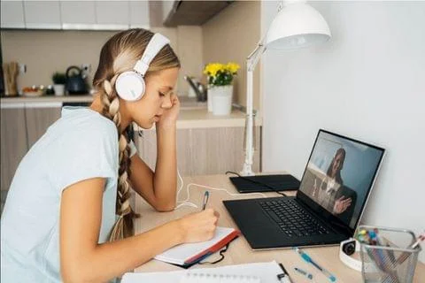 How Online Tutoring Can Help Your Child Work on Exam Stress